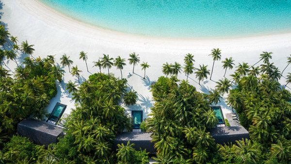 OneAndOnly_ReethiRah_Accommodation_BeachVillasWithPool_Aerial-2_HR-2